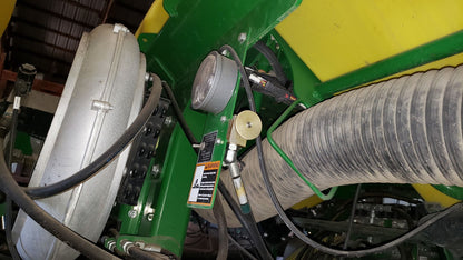 2015 John Deere DB44 ME5 CCS 24R22 Planter