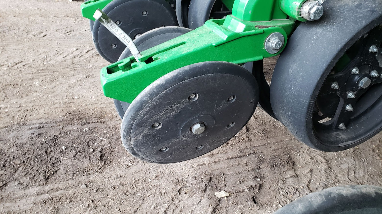 2015 John Deere DB44 ME5 CCS 24R22 Planter