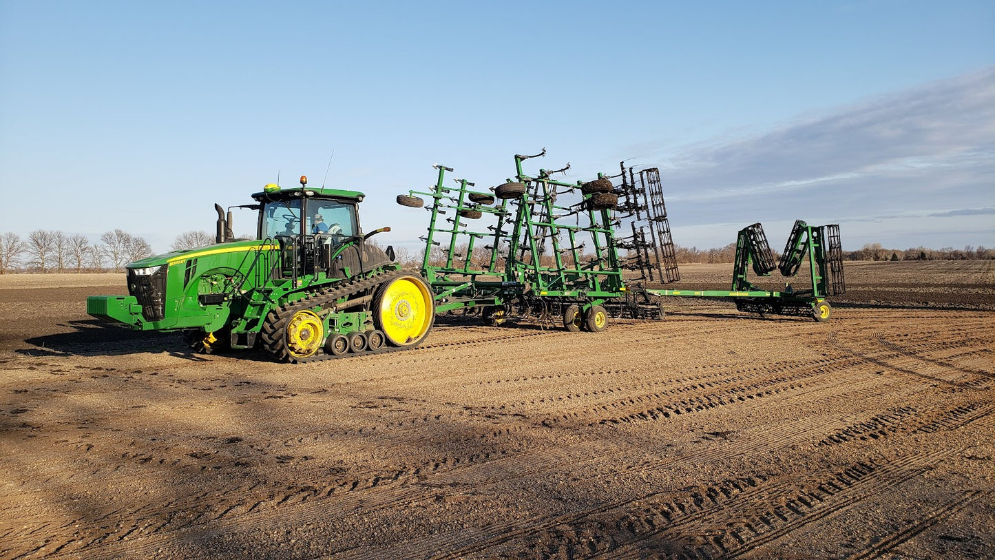 2009 John Deere 2210LL 38.5' Field Cultivator