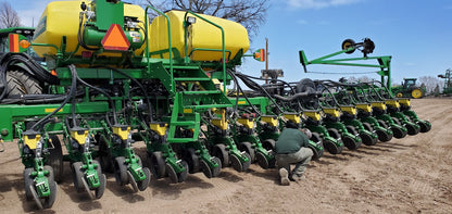 2015 John Deere DB44 ME5 CCS 24R22 Planter