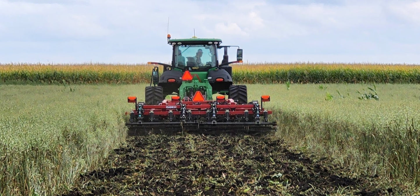 2015 Case-IH 875 14' Disk Ripper