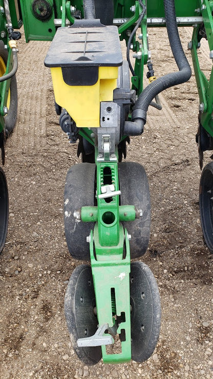 2015 John Deere DB44 ME5 CCS 24R22 Planter