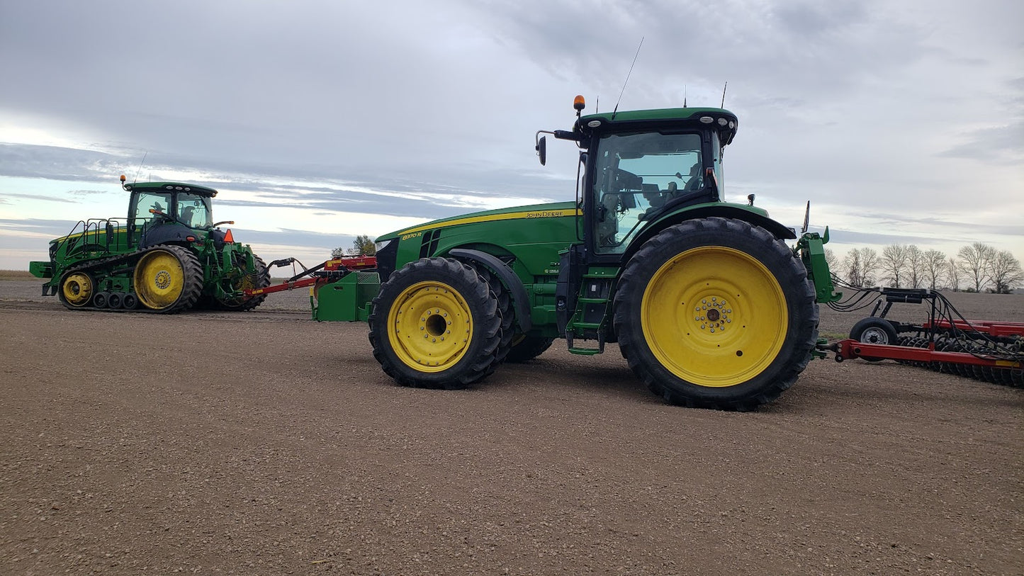 2017 John Deere 8370R