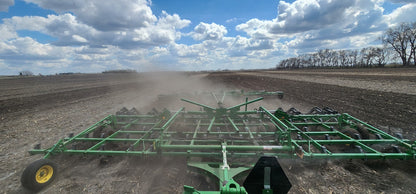 2009 John Deere 2210LL 38.5' Field Cultivator