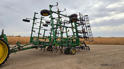 2009 John Deere 2210LL 38.5' Field Cultivator
