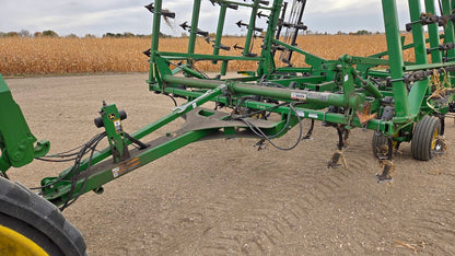 2009 John Deere 2210LL 38.5' Field Cultivator