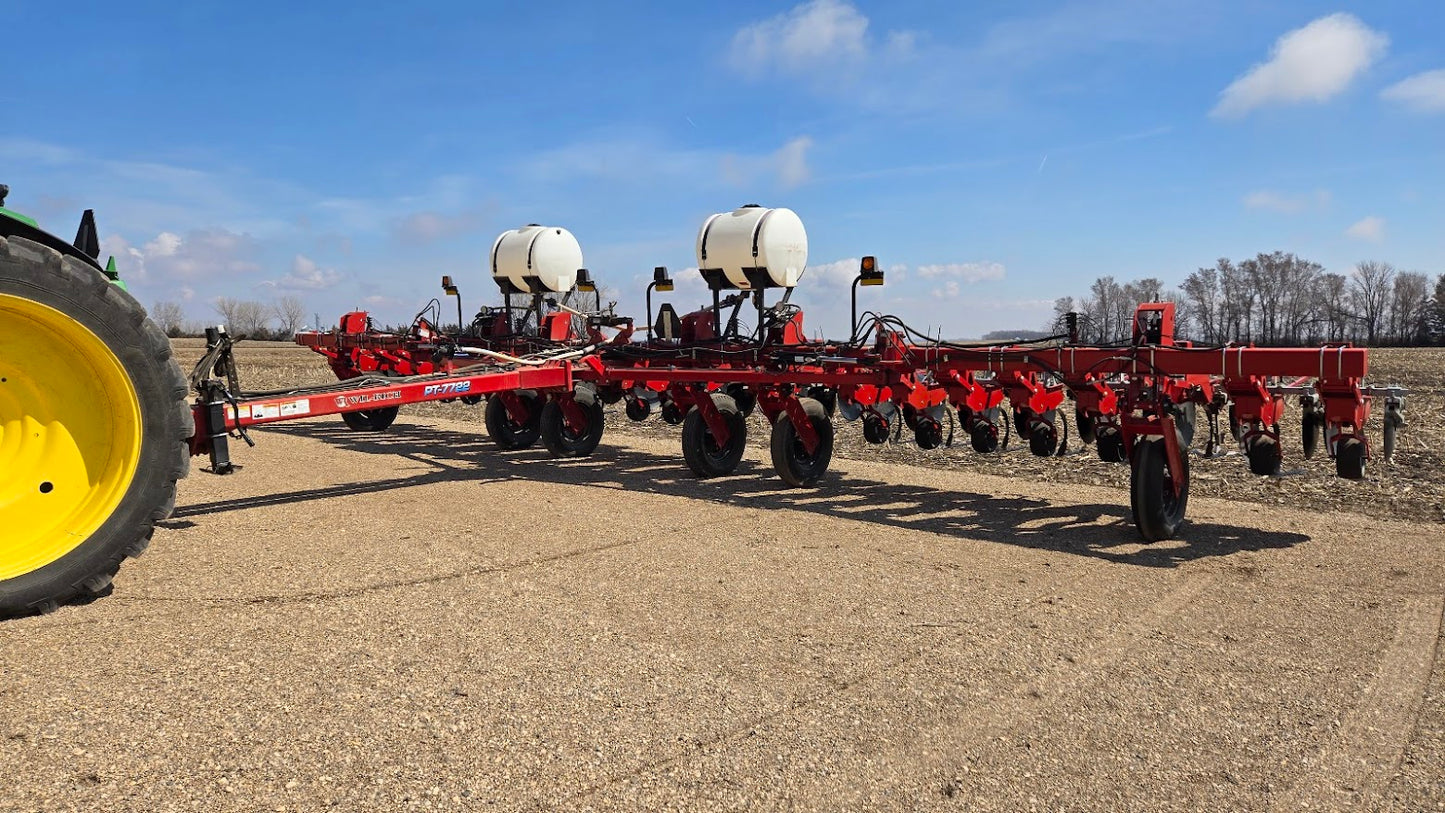 2012 Wil-Rich PT-7722 24R22 Rowcrop Cultivator
