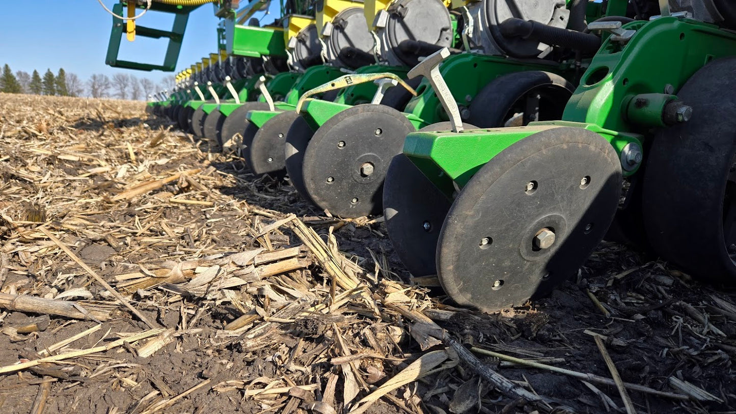 2015 John Deere DB44 ME5 CCS 24R22 Planter