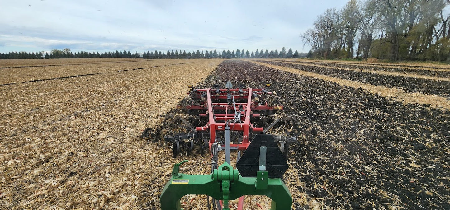 2015 Case-IH 875 14' Disk Ripper