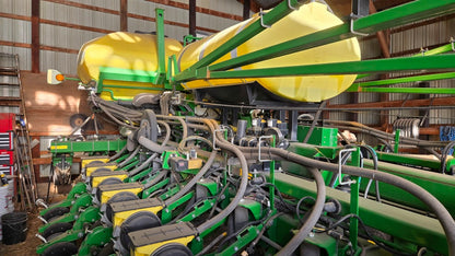 2015 John Deere DB44 ME5 CCS 24R22 Planter